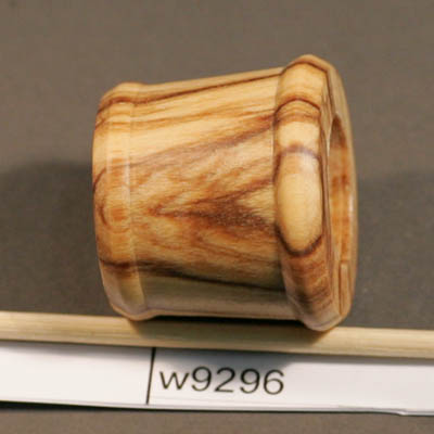 a pretty olive collar